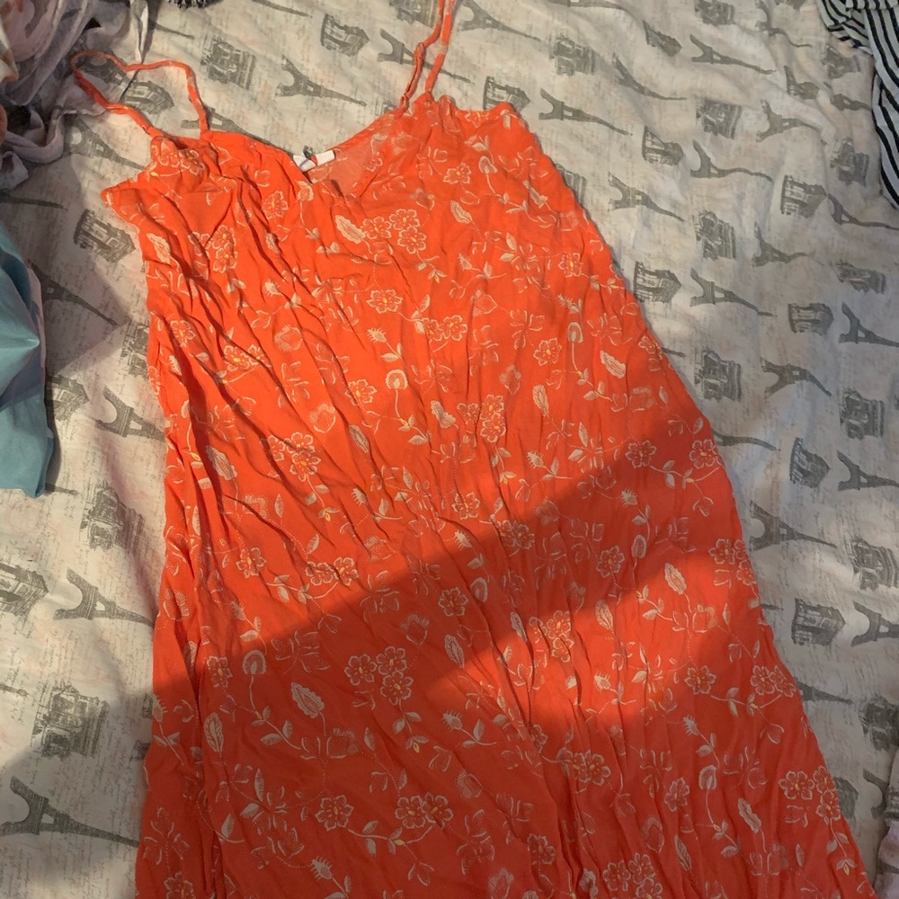 Maxi Dress .